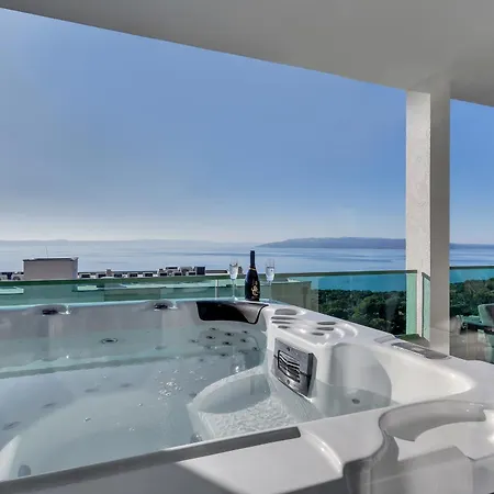 Exclusive Penthouse Big Blue With Private Jacuzzi * Makarska