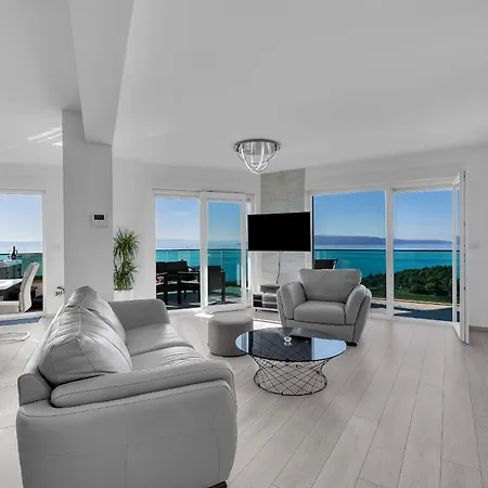 Exclusive Penthouse Big Blue With Private Jacuzzi