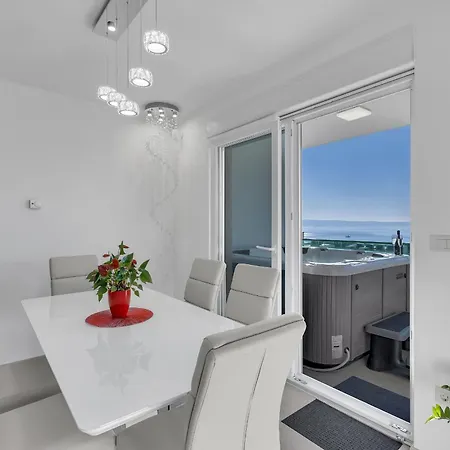 Exclusive Penthouse Big Blue With Private Jacuzzi Makarska