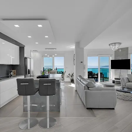 Exclusive Penthouse Big Blue With Private Jacuzzi * Makarska