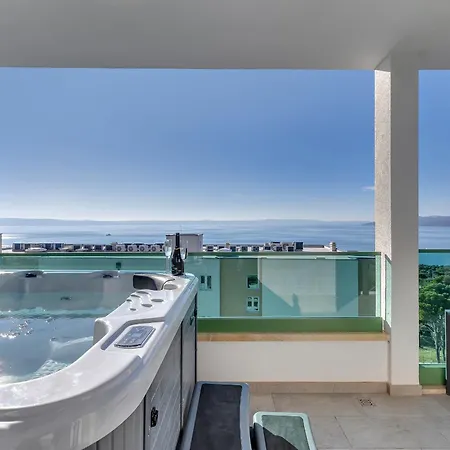 Exclusive Penthouse Big Blue With Private Jacuzzi Lägenhet Makarska