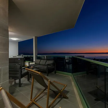 Lägenhet Exclusive Penthouse Big Blue With Private Jacuzzi Makarska