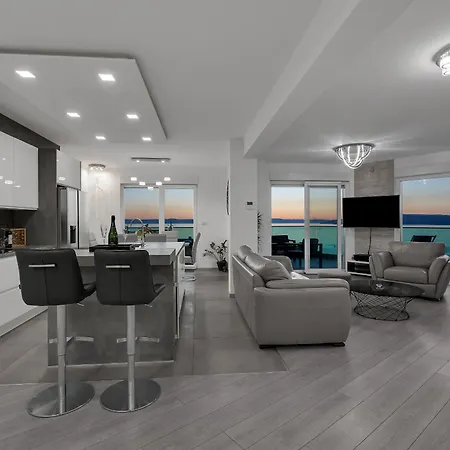 Exclusive Penthouse Big Blue With Private Jacuzzi * Makarska
