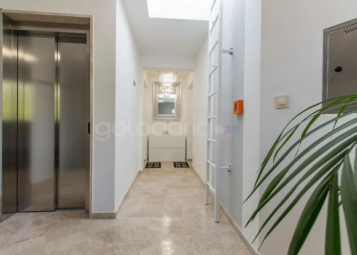 Apartment Exclusive Penthouse Big Blue With Private Jacuzzi Makarska