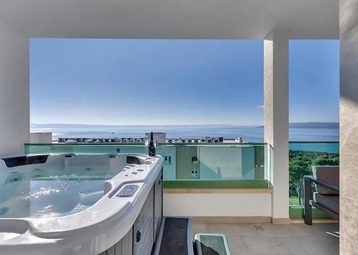 Exclusive Penthouse Big Blue With Private Jacuzzi Apartment Makarska