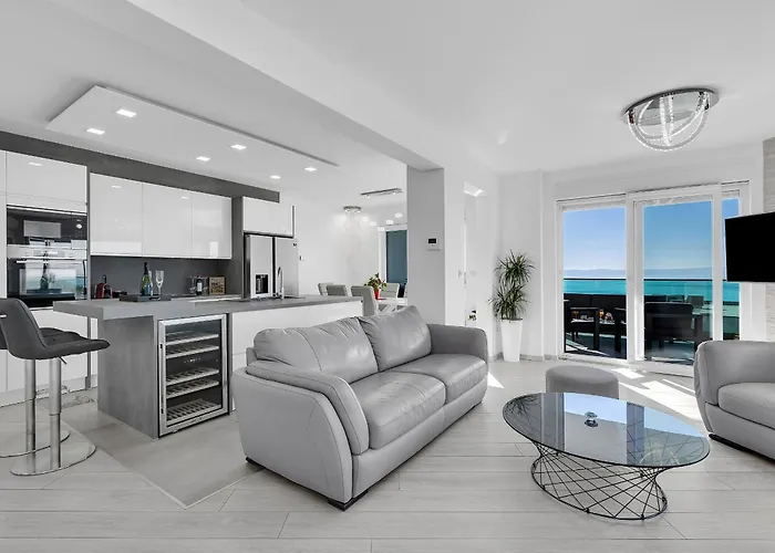 Exclusive Penthouse Big Blue With Private Jacuzzi Apartment