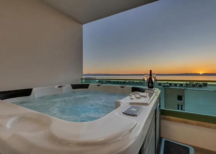 Exclusive Penthouse Big Blue With Private Jacuzzi * Makarska