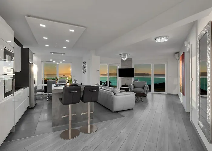 Exclusive Penthouse Big Blue With Private Jacuzzi Apartment *