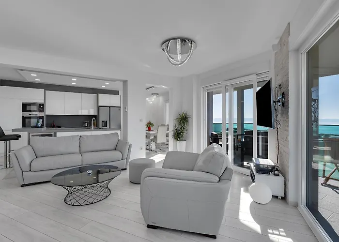 Exclusive Penthouse Big Blue With Private Jacuzzi Apartment Makarska