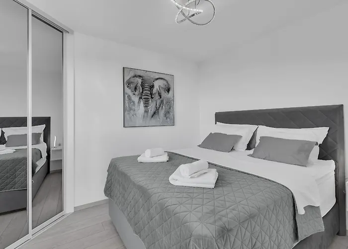 Exclusive Penthouse Big Blue With Private Jacuzzi * Makarska