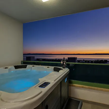 Exclusive Penthouse Big Blue With Private Jacuzzi Makarska
