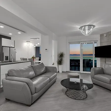 Апартаменты Exclusive Penthouse Big Blue With Private Jacuzzi *