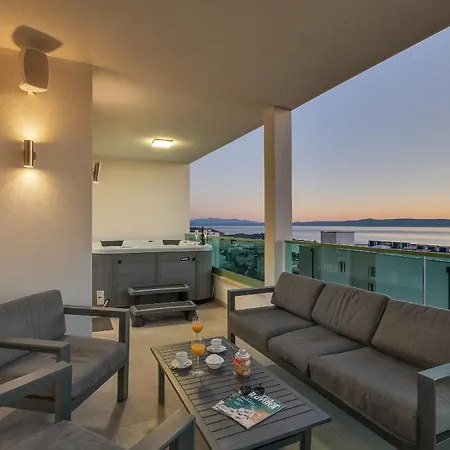 Exclusive Penthouse Big Blue With Private Jacuzzi Apartment *