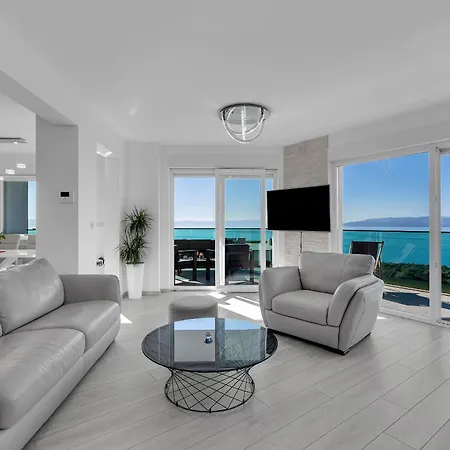 Exclusive Penthouse Big Blue With Private Jacuzzi Apartment