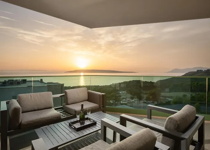 Exclusive Penthouse Big Blue With Private Jacuzzi Апартаменти Макарська